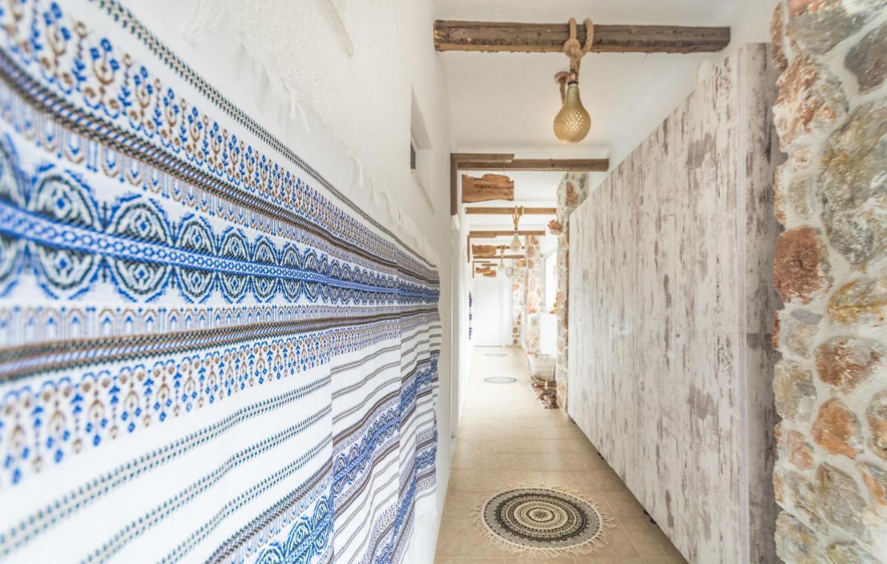 Limeri Traditional Guest House Monolithos  المظهر الخارجي الصورة