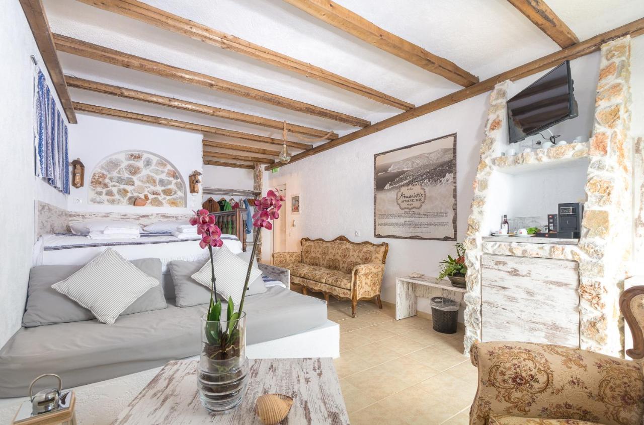 Limeri Traditional Guest House Monolithos  المظهر الخارجي الصورة
