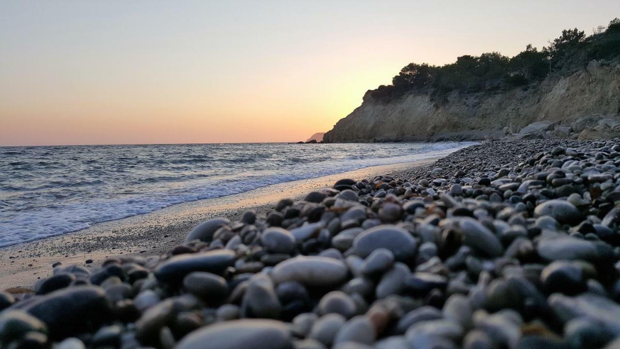 Limeri Traditional Guest House Monolithos  المظهر الخارجي الصورة